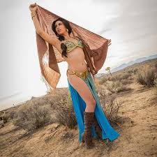 Elizabeth Rage as Princess Leia. Photo nels #StarWars #StarWarsGirls